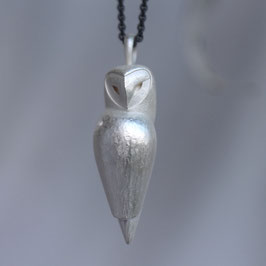 Eule aus Silber, schwerer Eulenanhänger, Eule Skulptur, awakening owl