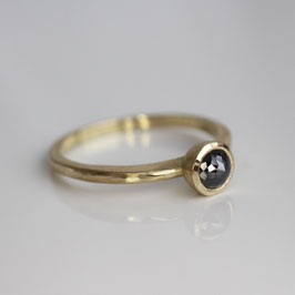 Schwarzer Rosenschliff Diamantring aus 750 Gold