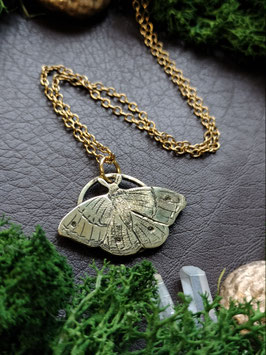 Collier papillon de nuit