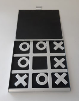 TIC TAC TOE