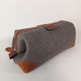 TOILETRY BAG l LODEN l FLAT L l 3141
