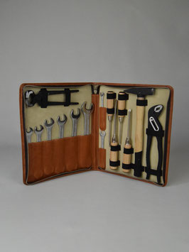 TOOLKIT L l COX l 5817