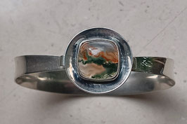 Designer Armreif mit Stein, Kaunis Koru Finland, Sterling