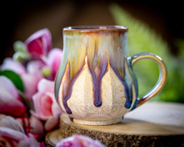 1220 - 470 ml - Keramiktasse Polygon bauchig MANDALA in weiß, regenbogen und graulila