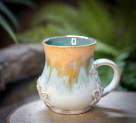 792 - 460 ml - Keramiktasse bauchig BLÜTEN in creme, türkis, hellbraun