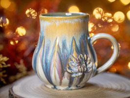 890 - 470 ml - Keramiktasse Polygon bauchig CHRYSANTHEME in creme, rose, mitternachblau, hellbraun und türkis