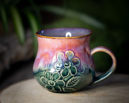 851 - 480 ml - Keramiktasse bauchig BLÜTEN in grün, rose und graulila