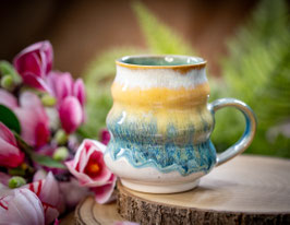 1064 - 410 ml - Keramik Wellentasse in creme, blau, hellbraun und türkis