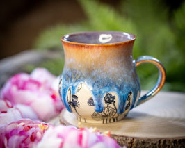 1046 - 400 ml - Keramiktasse bauchig FRÜHLING rose, blau und innen graulila