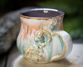 822 - 480 ml - Keramiktasse bauchig BLÜTEN in creme, türkis, rose und graulila