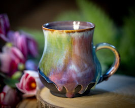 1116 - 460 ml - Keramiktasse bauchig in REGENBOGEN, schwarz und innen graulila
