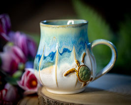 1110 - 470 ml - Keramiktasse Polygon bauchig SCHILDKRÖTE in blau, creme und türkis