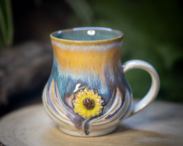 869 - 460 ml - Keramiktasse bauchig SONNENBLUME in creme, mitternachblau, hellbraun und türkis