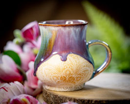 1234 - 460 ml - **2.Wahl** Keramiktasse bauchig mit goldener MANDALA in weiß, regenbogen und graulila