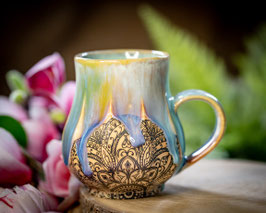1233 - 470 ml - **2.WAHL** Keramiktasse Polygon bauchig MANDALA in regenbogen und türkis