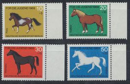 BERL 326-329  postfrisch mit Bogenrand rechts