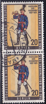 BERL 176 gestempelt senkrechtes Paar