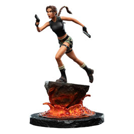 Lara Croft - The Sanctuary of Flame Tomb Raider Video Game Mini Statue 18cm Weta