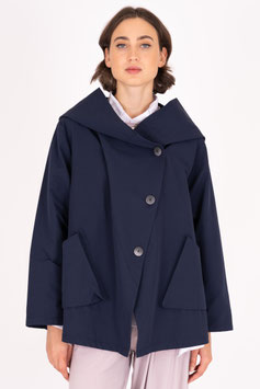 Kurze Jacke mit Kapuze