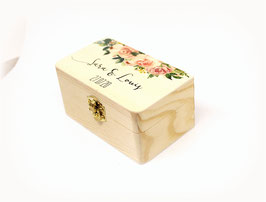 Ringkästchen aus Holz für Hochzeitsringe Vintage floral mit Namen 10cm * 6cm *5cm
