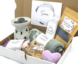 Lavendel BIG Beauty und wellness Box - Personalisierbare Geschenkbox für Sie handgemachte Seife Opalithe Armband Duftstövchen Geschenk Freundin