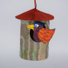 Vogelhaus (15) mit einem Vogel (beidseitig bemalt, Akrylmalerei auf Karton), rundes Vogelhaus aus handgefertigtem Buntpapier