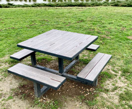 TABLE PIQUE-NIQUE CARRÉE 8 Places