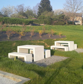 TABLE PIQUE-NIQUE BETON TEVA