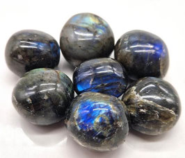 Labradorite burattata