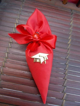 Cono rosso portaconfetti + applique laurea+ coccinella o fiore