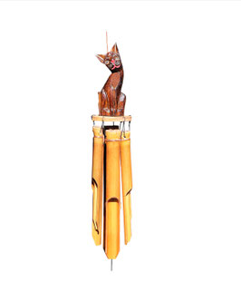 Campana del vento in bamboo con gattino sul tondo