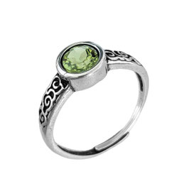 Anello regolabile in peridoto e rame bianco