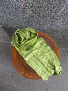 Sciarpa verde in seta dall'India