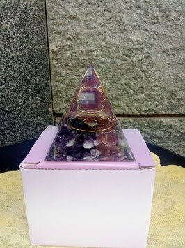 Piramide orgonite in ametista Metatron