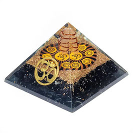 Piramide orgonite e tormalina con Om