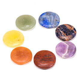 Set di 7 minerali rotondi nei colori dei Chakra