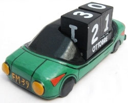 Calendario auto verde 16x8x6cm