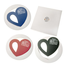 Sottopentola cuore in 3 colori assortiti con scatola