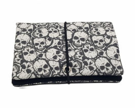 Tabaktasche "Skulls"