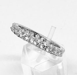 Ring with cubic zirconia