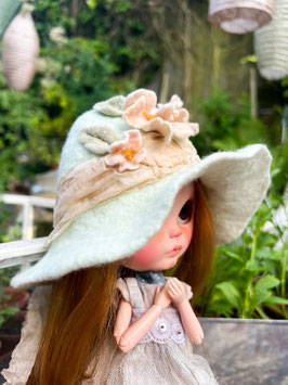 felt hat light summer rose