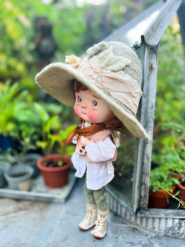 felt hat green summer rose