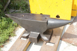 RESERVED JACOBS # 2505 - belbian UAT anvil with 175 kg = 385 lbs , near mint condition ! Top quality