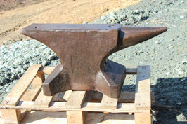 # 3474 - ARS August Refflinghaus and Söhne anvil , forged with 200 kg marked = 440 lbs , some minor repairs - in good functional shape