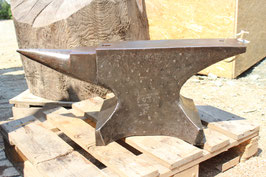 # 3606 - excellent in shape historical Söderförs anvil , weight marked 143 kg / 315 lbs , dated 1932