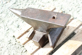 # 3829 - Rare vintage hand forged SH single Horn anvil clearly marked with date 1927 , weight 155,5 kg = 342 lbs