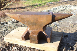 # 3445 - vintage german FWDS anvil with 202 kg marked = 444 lbs