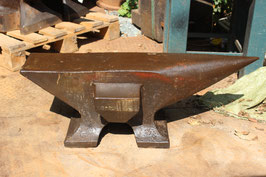 # 2120 - very special french pig style anvil with upsetting block , dated 1897 - FIRMINY - 205kg / 451 lbs