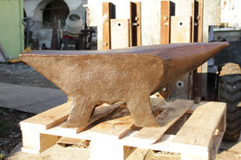 # 2653 - French PIG STYLE 4 foot anvil with 196 kg marked = 431 lbs !! , dated 1886 - real top ANTIQUE COLLECTORS PIECE , hand forged
