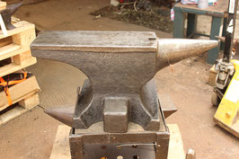 # 2066 - sing horn 150 kg / 330 lbs anvil  , with stand  total length 28,25 inches